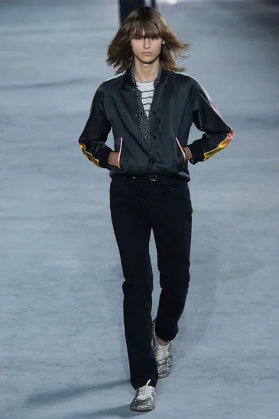 Look 24
